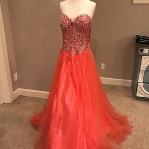Gorgeous Pink Jovani strapless dress, floor length